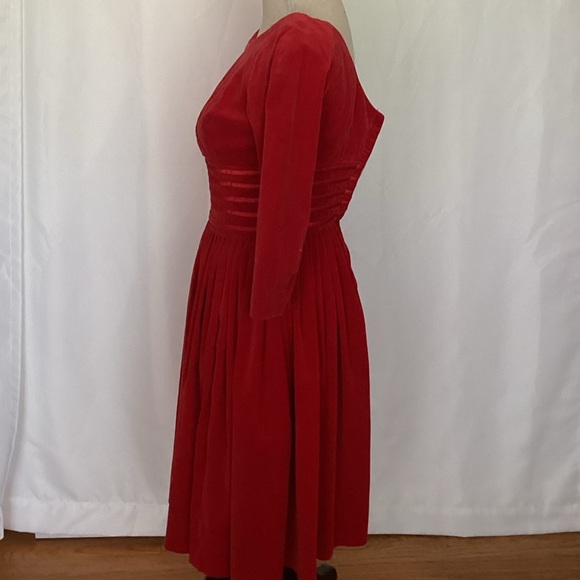 Vintage jr.theme Velvet red dress - Picture 8 of 10